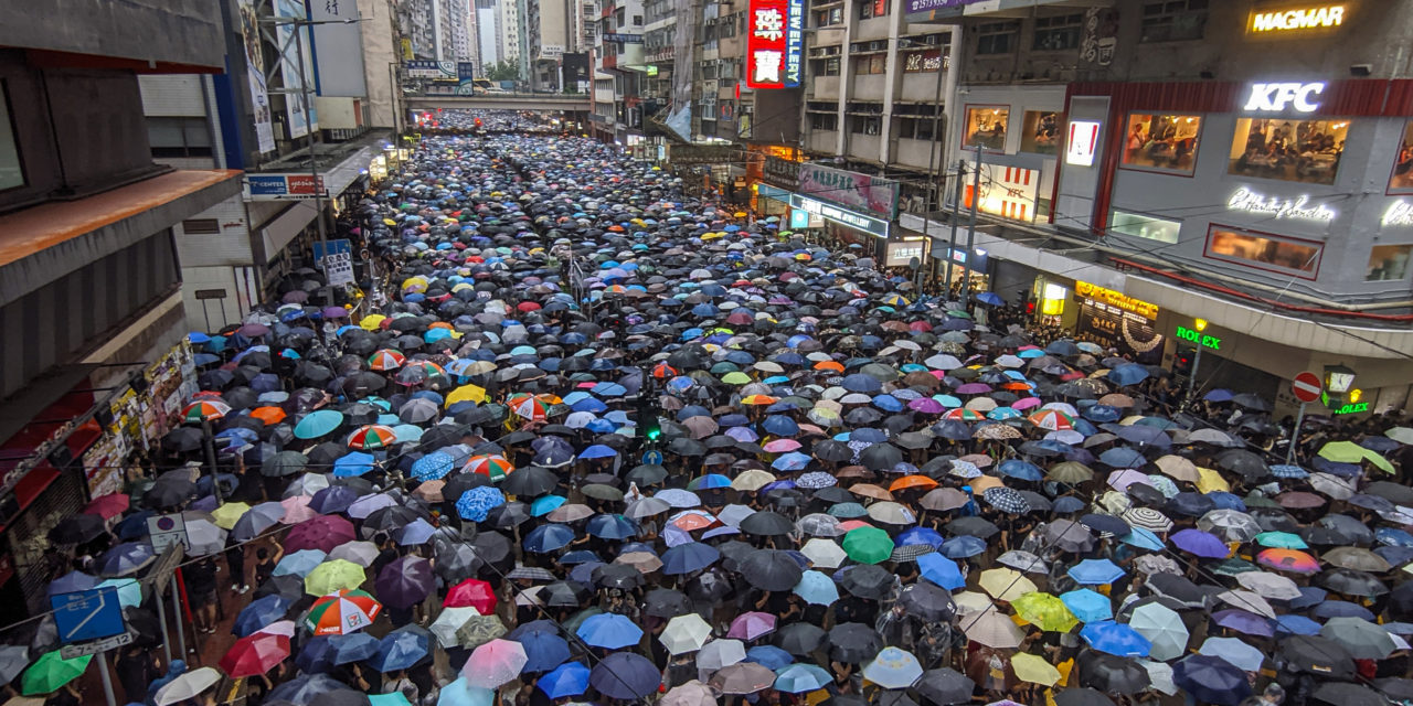 Chine-Hong Kong – Débat. Que signifient pour le mouvement de protestation à Hong Kong les lois de sécurité nationale adoptées par Pékin?