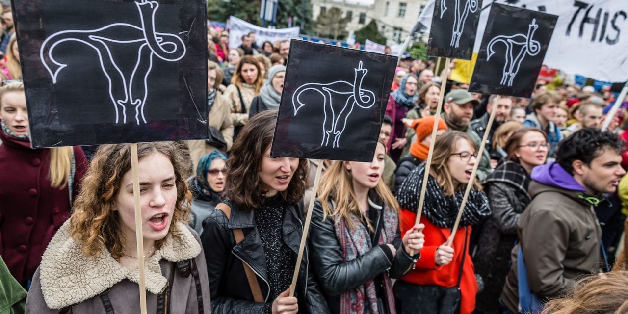 La Pologne se révolte contre la nouvelle interdiction de l’avortement