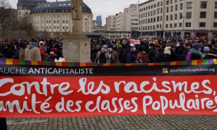 Répression massive de la manifestation contre la justice de classe et raciste