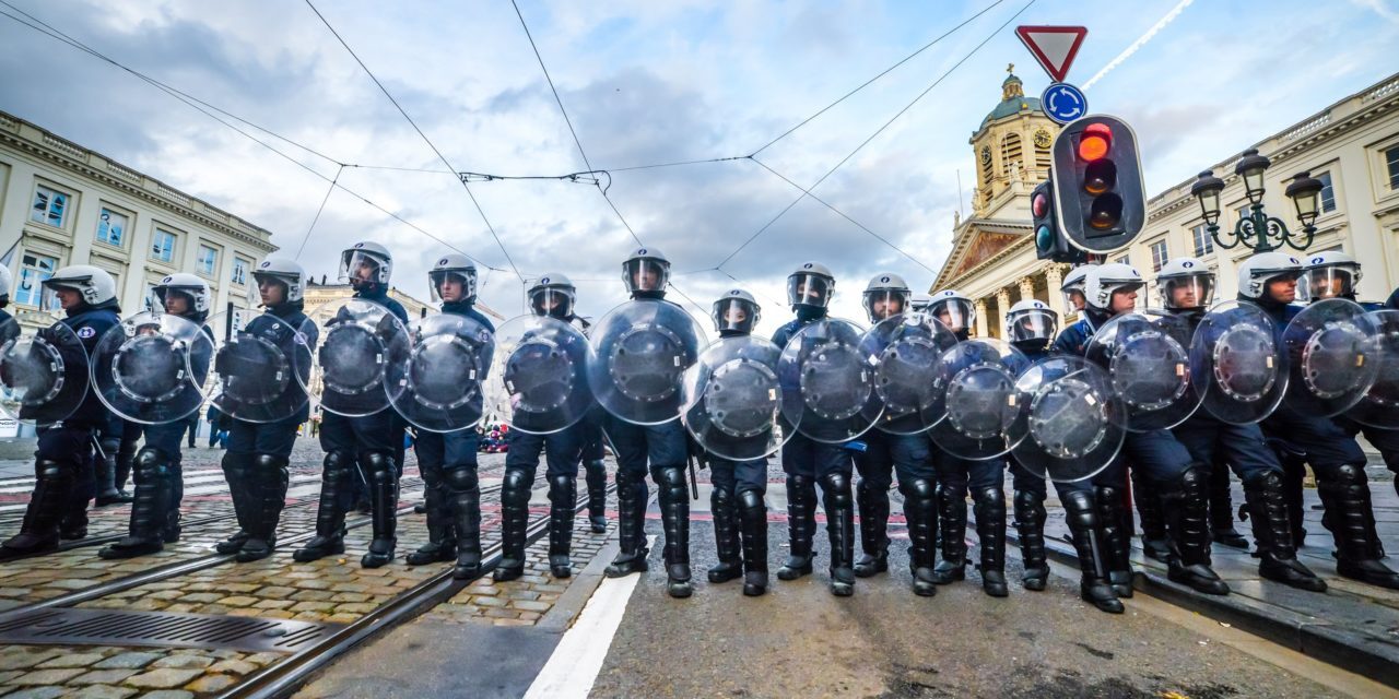 Nouvelle plainte contre la police de Bruxelles et contre Philippe Close