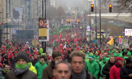 Communiqué : Faire front face aux attaques contre le droit de grève et de manifester