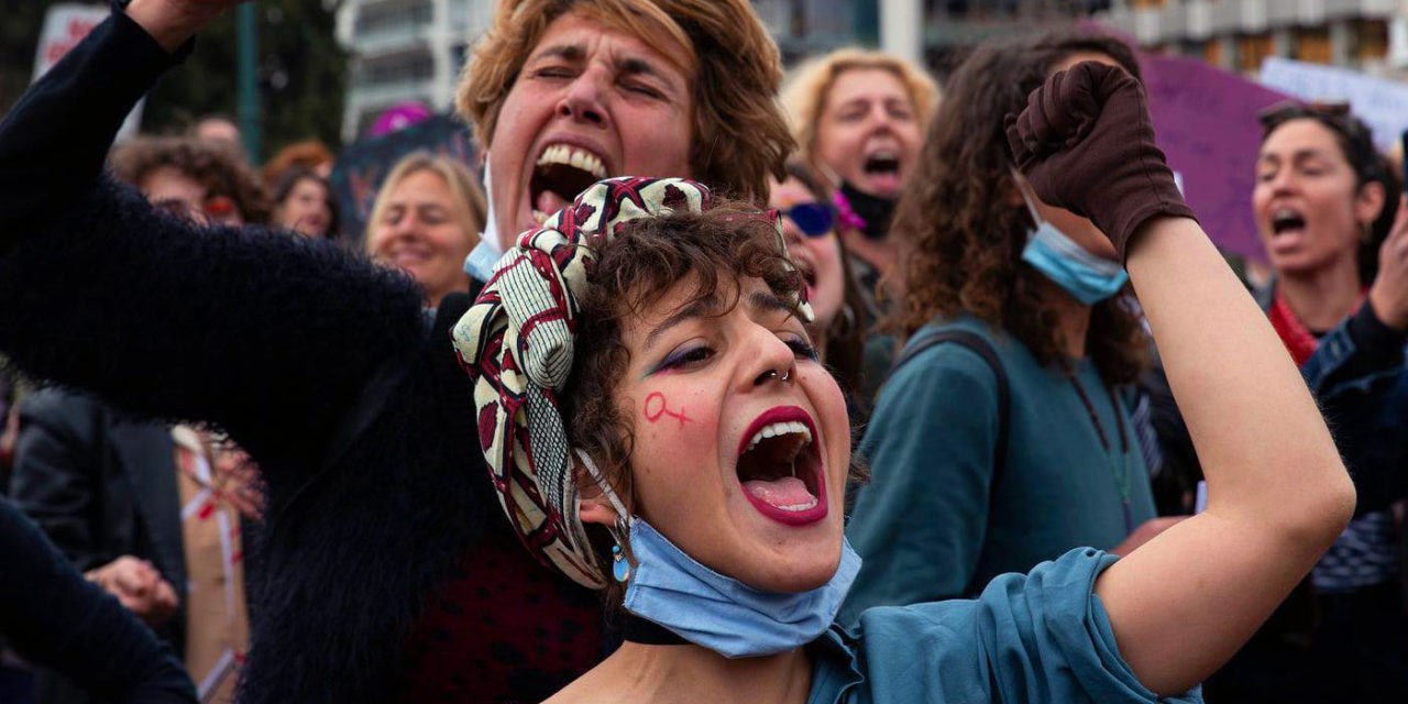 Grèce : Le nouveau mouvement féministe jeune et radical, à l’avant-garde des résistances populaires !