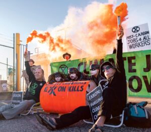 Action d’Extinction Rebellion devant une raffinerie d’ExxonMobil, Melbourne, décembre 2021