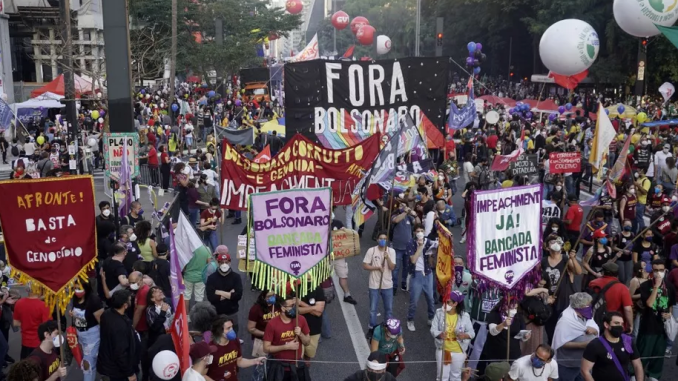 Est-il possible d’en finir avec Bolsonaro dans la rue et dans les urnes ?