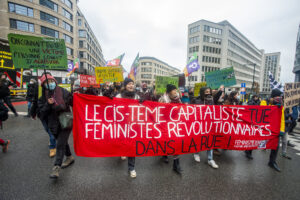 Féministes anticapitalistes dans la rue