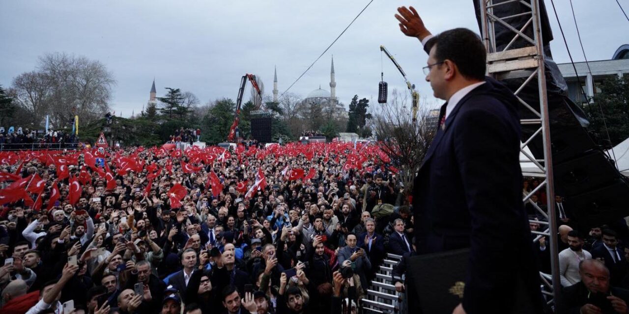 La condamnation arbitraire du maire d’Istanbul: nouvelle fuite en avant d’un régime acculé