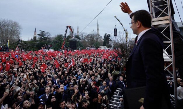 La condamnation arbitraire du maire d’Istanbul: nouvelle fuite en avant d’un régime acculé