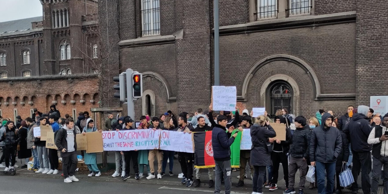 Retour sur la manifestation devant le Petit-Château