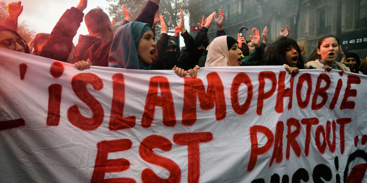 Sur une nouvelle offensive islamophobe : l’affaire de l’ « abaya »