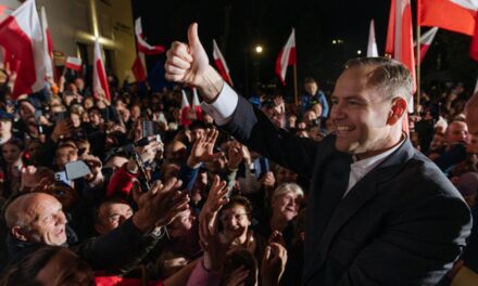 En Pologne, victoire électorale de la droite dure