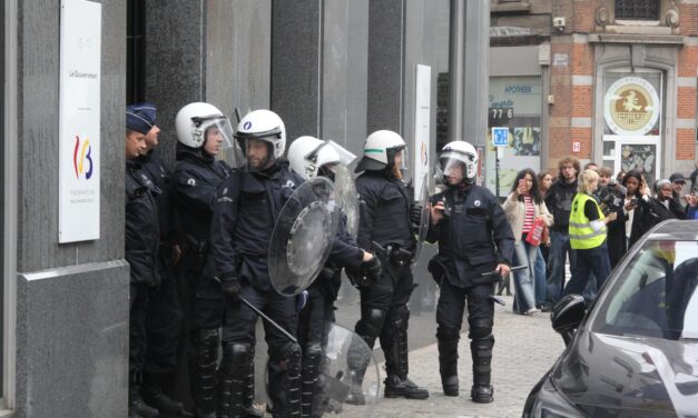 Décret paysage : quand on se mobilise, ils répriment !