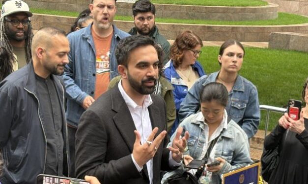 Etats-Unis – La campagne de Zohran Mamdani: solidarité avec le mouvement et remarques critiques sur l’avenir