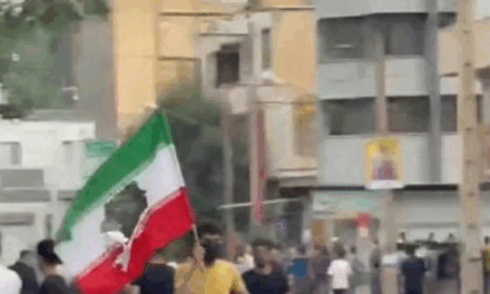 Contre le régime théocratique et autoritaire de l&rsquo;Iran et les ingérences impérialistes : solidarité avec la lutte des peuples d’Iran