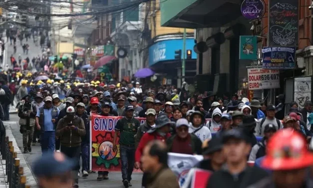 Solidarité avec les travailleur·ses et les paysan·nes de Bolivie!