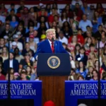 Trump fait campagne sur l’anticommunisme