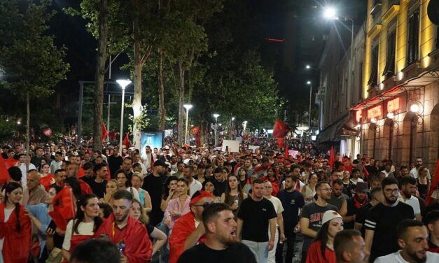 Trois mois de manifestations de masse : à qui appartient l’Albanie ?