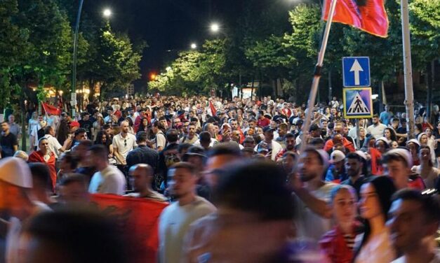 Solidarité avec les mouvements de lutte contre la corruption et l&rsquo;extractivisme en Serbie, en Albanie, en Bosnie et en Bulgarie